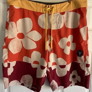Vissla Upcycled Boardshorts sz 33
